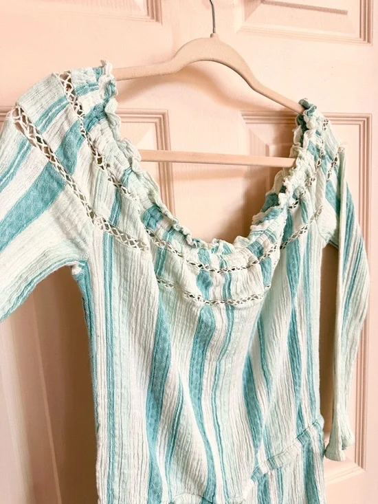 Blue striped Roxy romper - Picture 2 of 4